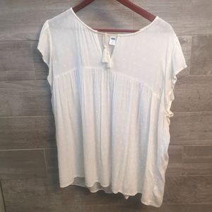 Old Navy Boho Style eyelet w cap sleeve